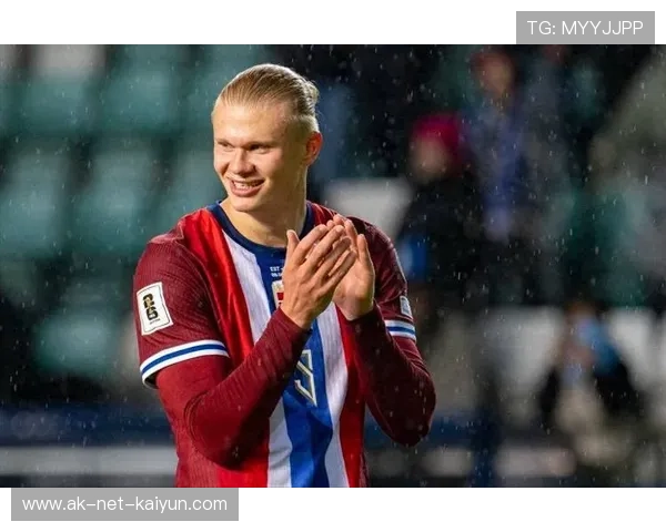 哈兰德头顶脚跟斩获精彩进球,挪威锋线力压全场 哈兰德头顶脚跟斩获精彩进球,挪威锋线力压全场